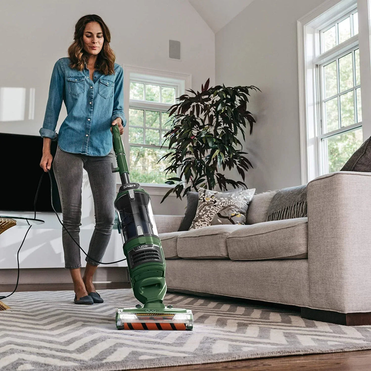 Away HEPA Upright Pro Shark Bagless ZU782 Lift Cleaner DuoClean Rotator Vacuum