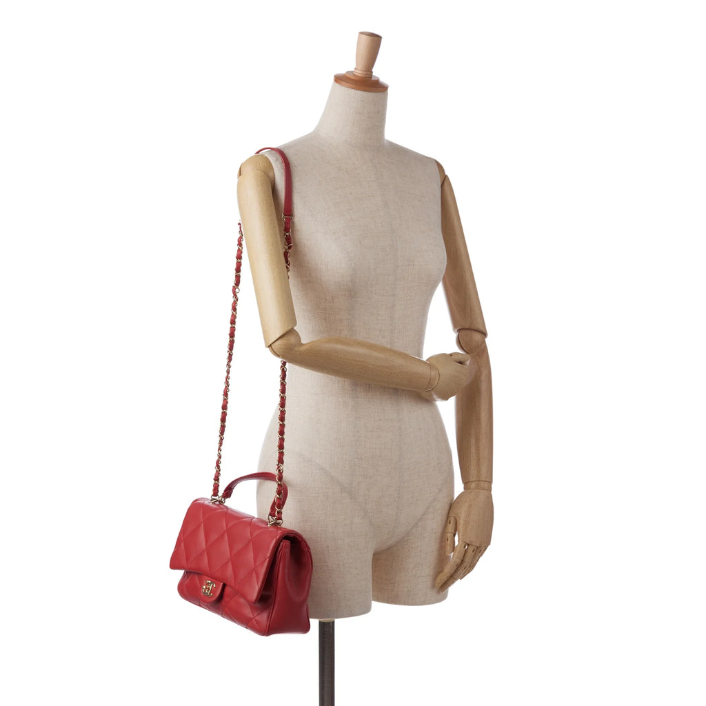 Lambskin Small (Good) Satchel Authenticated Red Flap Unisex Bag Chanel Leather Carry Easy Pre-Owned