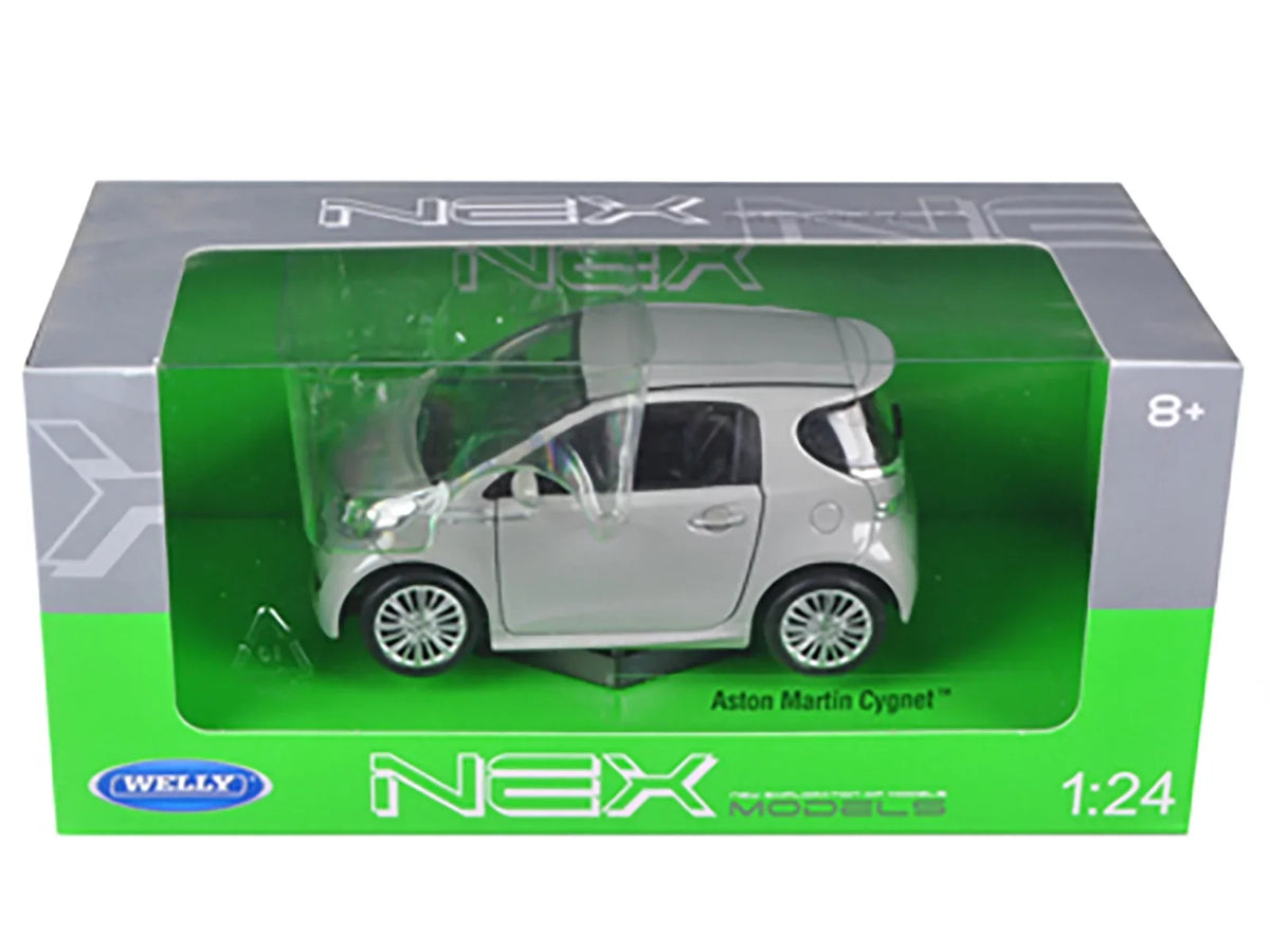 by Aston Diecast Silver Cygnet Model Martin 1/24 Car Welly