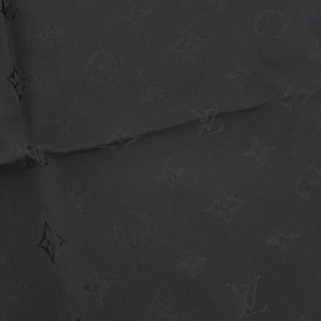 Pre-Owned silk black (Like scarf Louis LOUIS monogram VUITTON New) Vuitton