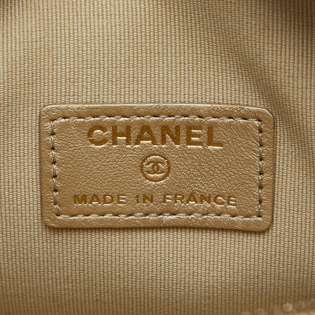 Crossbody Mini Gold Authenticated Heart Leather Chanel Unisex in Crossbody Bag CC Pre-Owned Love (Good) Lambskin