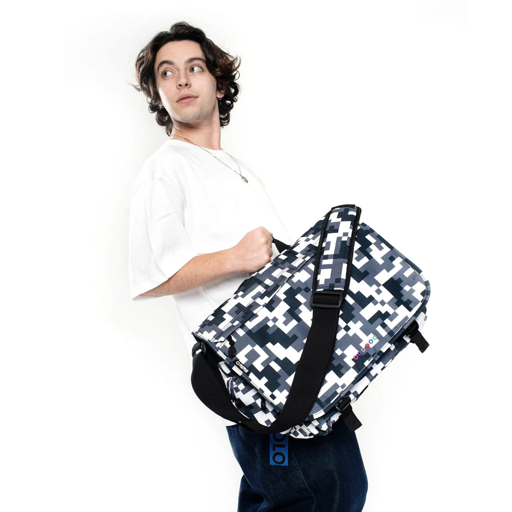 Thomas Unisex Indi 16" J World Bag, Messenger