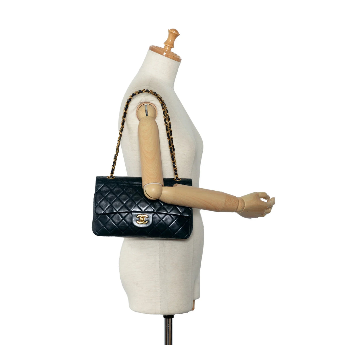Lambskin Leather Medium Bag Unisex Pre-Owned Authenticated Flap (Good) Double Shoulder Blue Classic Chanel