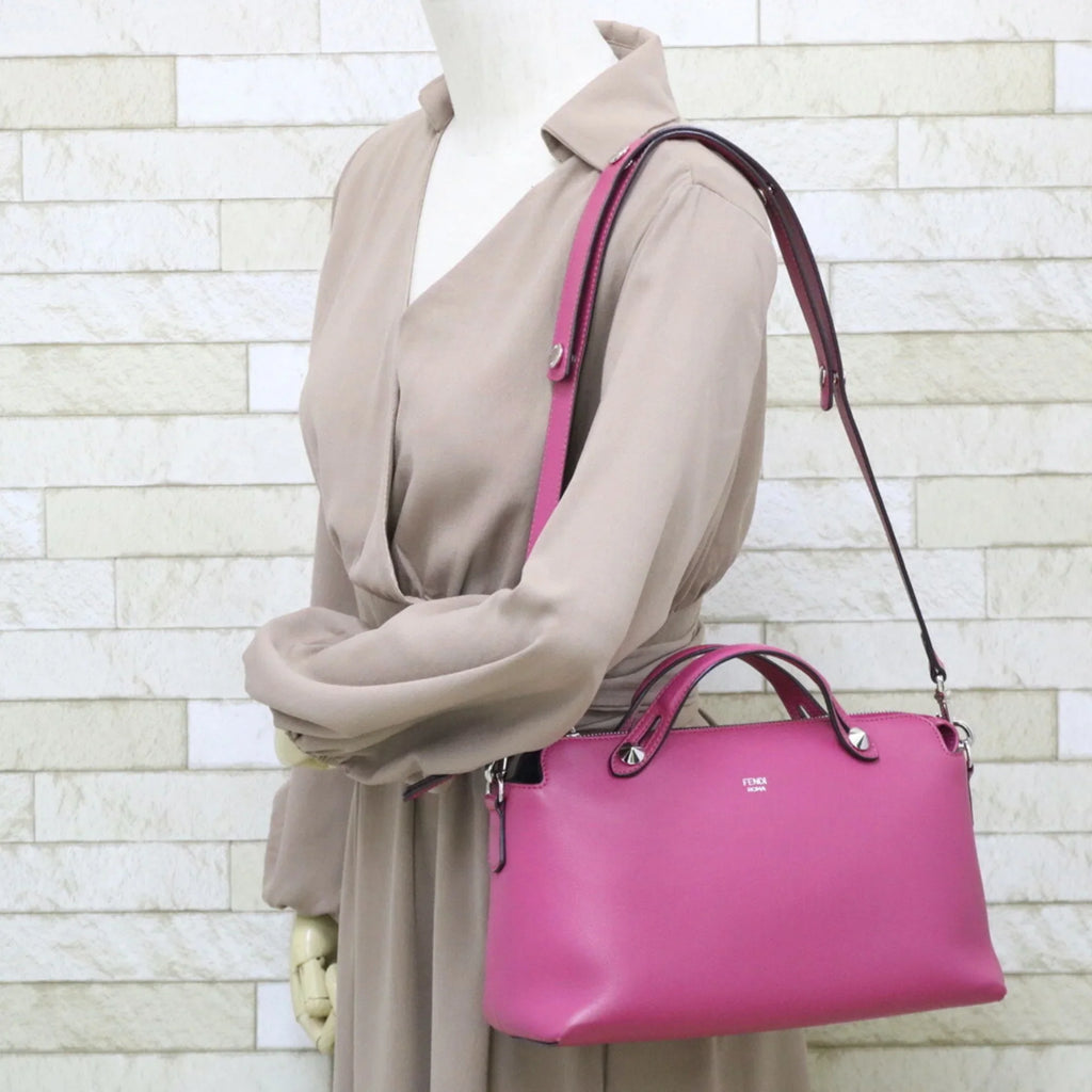 (Fair) Visaway Women's Pink Leather Pre-Owned Shoulder Fendi Bag FENDI