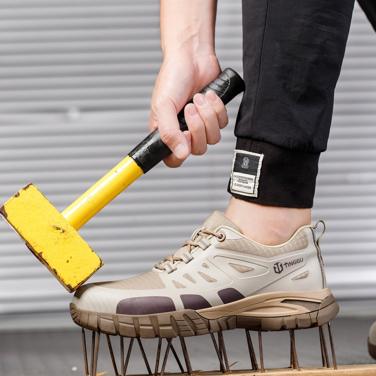 Non-Slip Shoes Men Composite Safety Toe Sneakers Shoes Women OwnShoe Construction Insulated Industrial for Work Shoes
