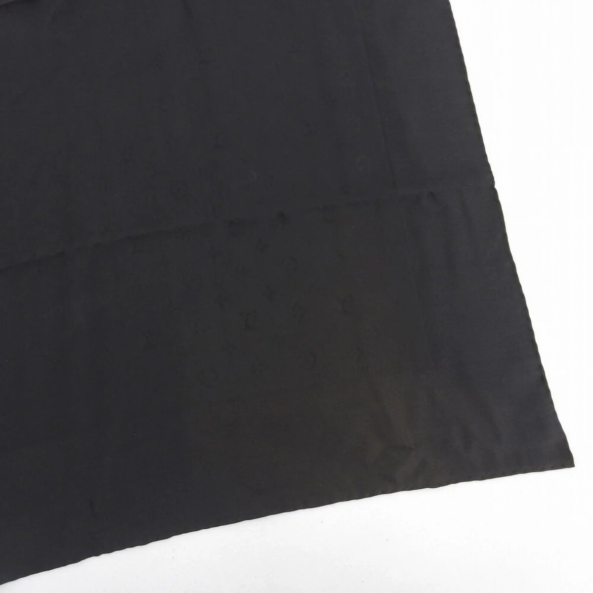 Pre-Owned silk black (Like scarf Louis LOUIS monogram VUITTON New) Vuitton