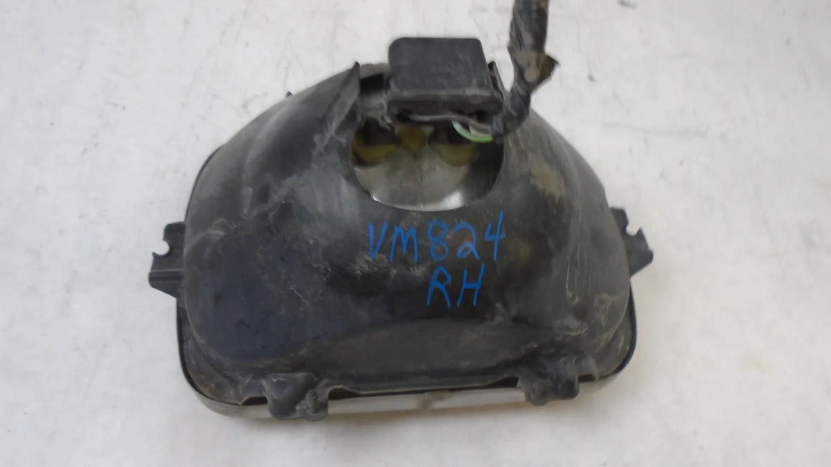 Pre-Owned (Good) RH Chevrolet Right Van Sealed OEM Express Head LKQ Lamp Beam Light 1997-2015