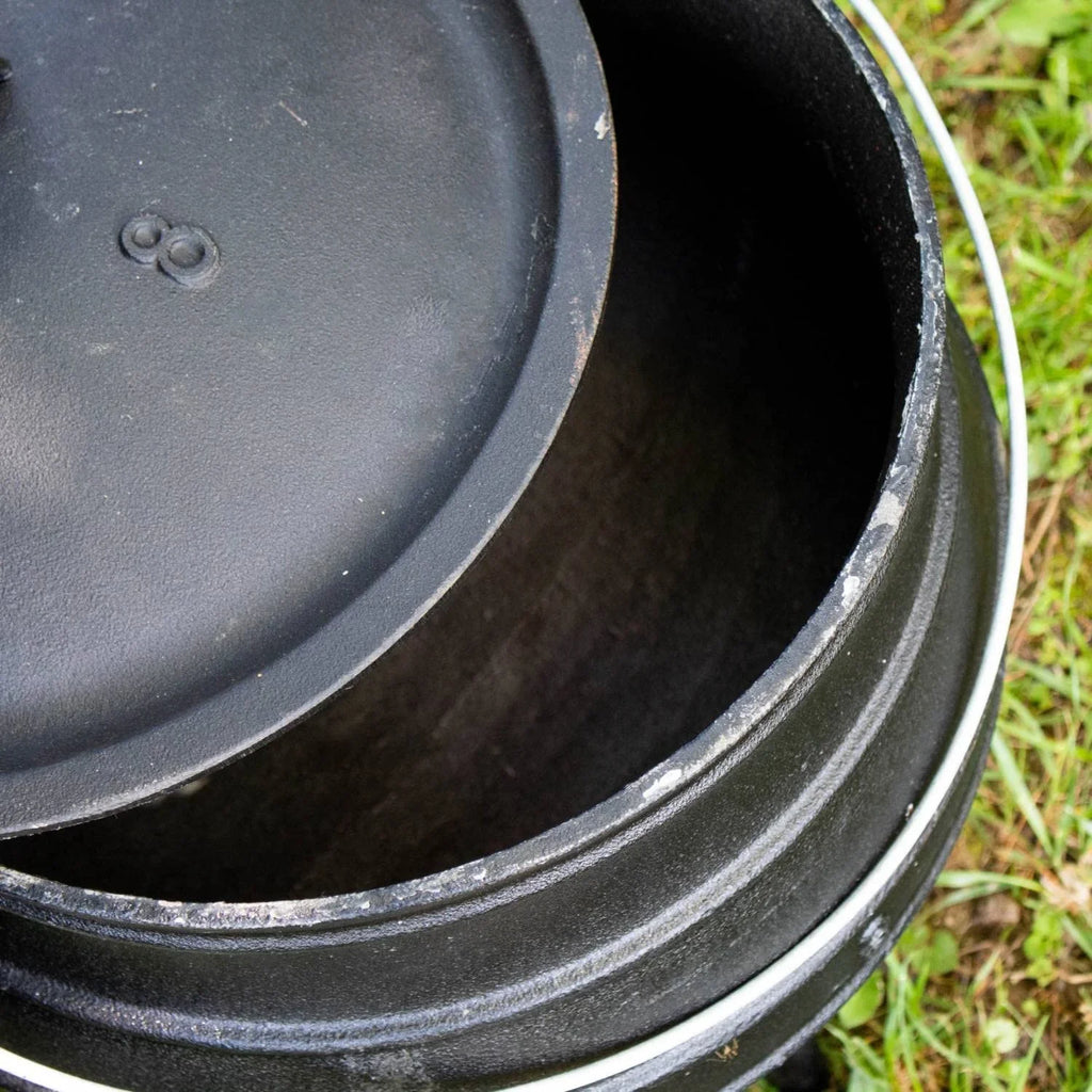 Dutch 16 With - Oven je Legs Campfire Gallon Inch, Iron And Kettle Cooking Cast 9 Lid, 3