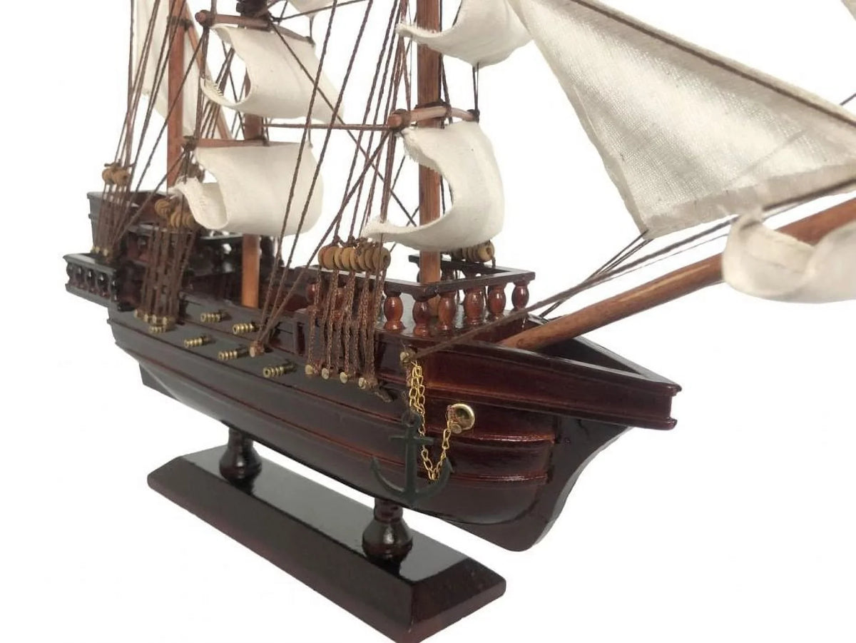 Roger 20 Model Handcrafted Pirate Captain Model Pan Ships Wooden Jolly Ship White Peter Hooks in. from Sails