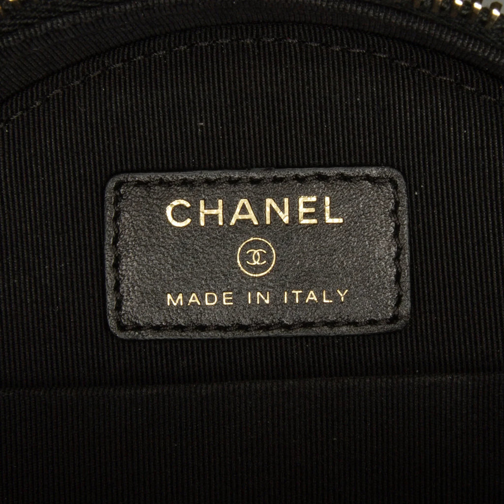 Pre-Owned Round Bag Leather (Good) Lambskin Lucky Crossbody Unisex Charms Chanel Authenticated Black
